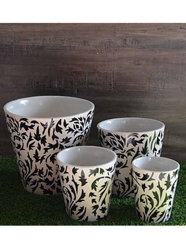 set of pots